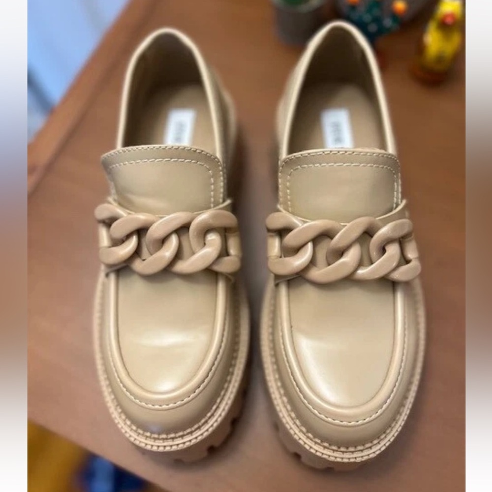 Steve Madden Tan Sneakers with Chain Detail
